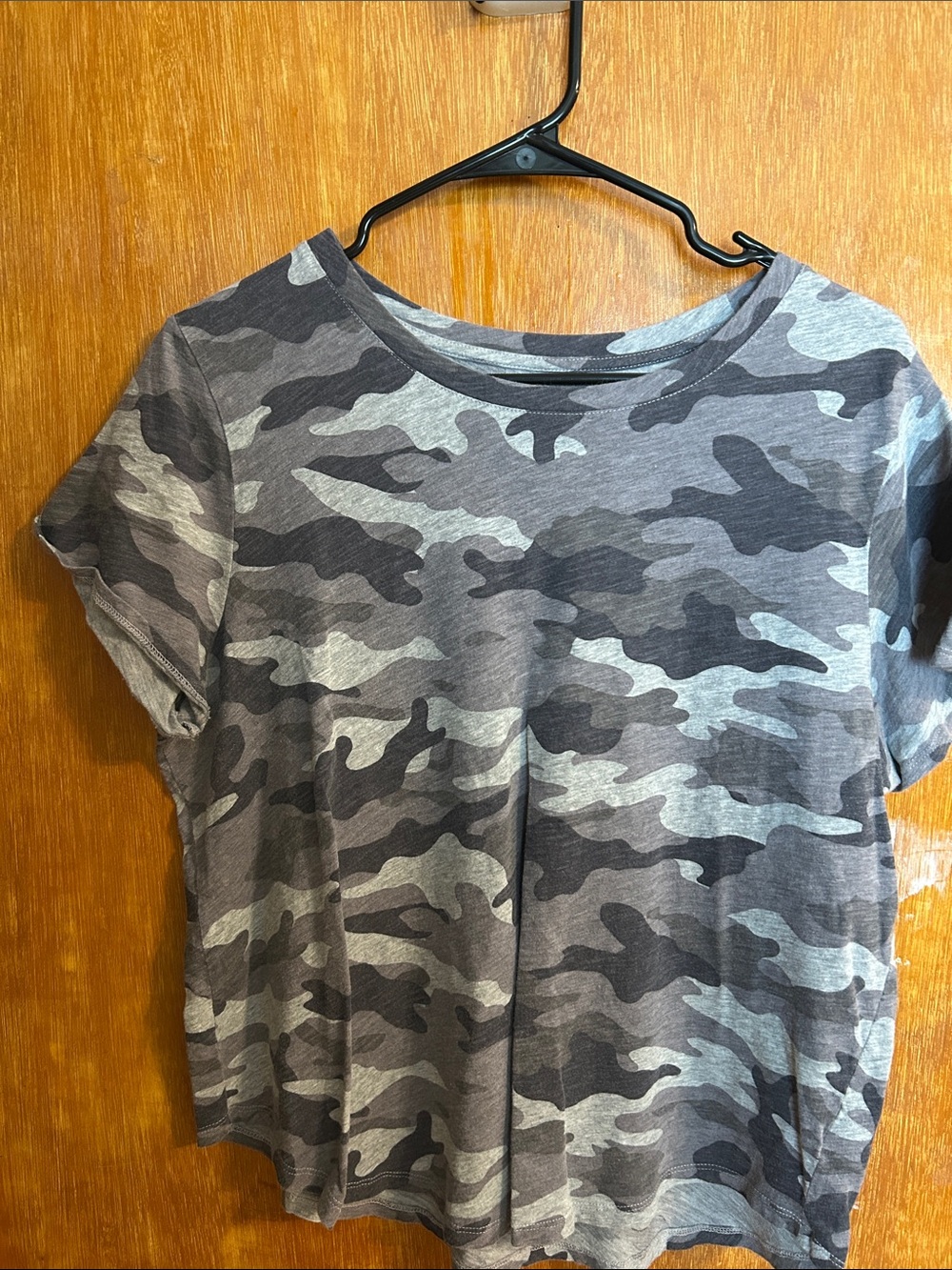 Old Navy Gray Camo Short Sleeve Tee